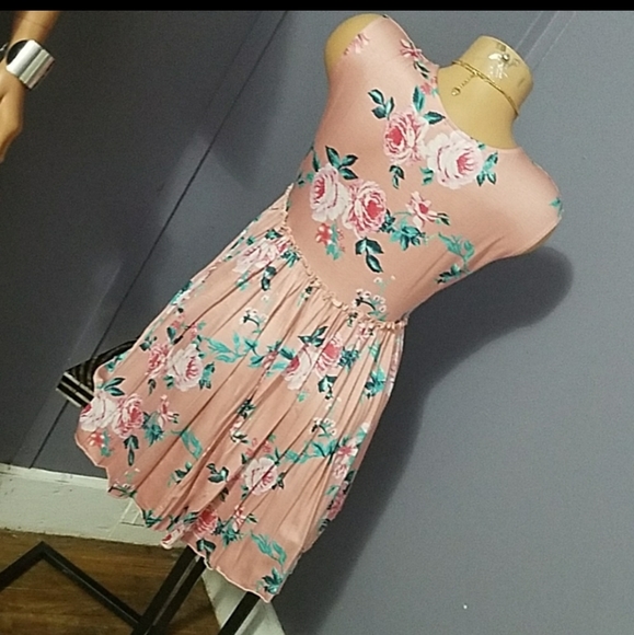 Adorable oversized Floral boho dress - Picture 3 of 6